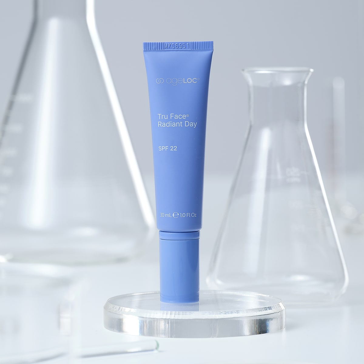 ageLOC Tru Face Radiant Day (SPF 22)