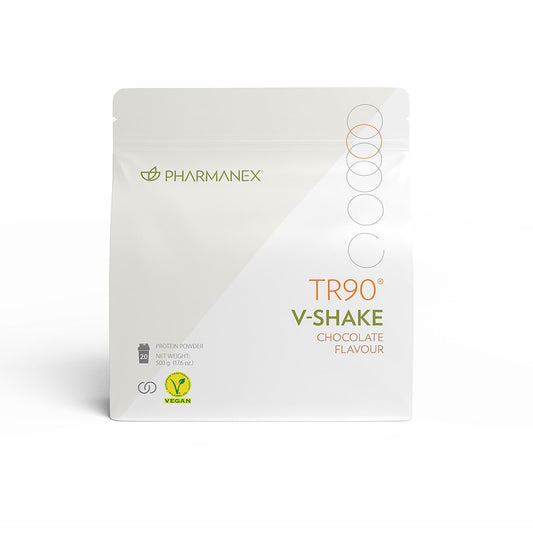 Frontal: 500g Packung, TR90 V-Shake (Pulver zum Anrühren eines veganen Proteinshake mit Schoko-Geschmack) 
