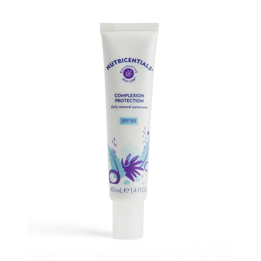 Produktfotografie. Front der Tube: Complexion Protection Daily Mineral Sunscreen von Nu Skin. LSF: 50. Größe: 40ml.